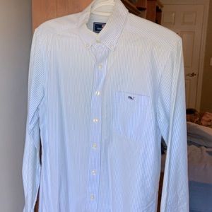 Vineyard vines button down shirt
